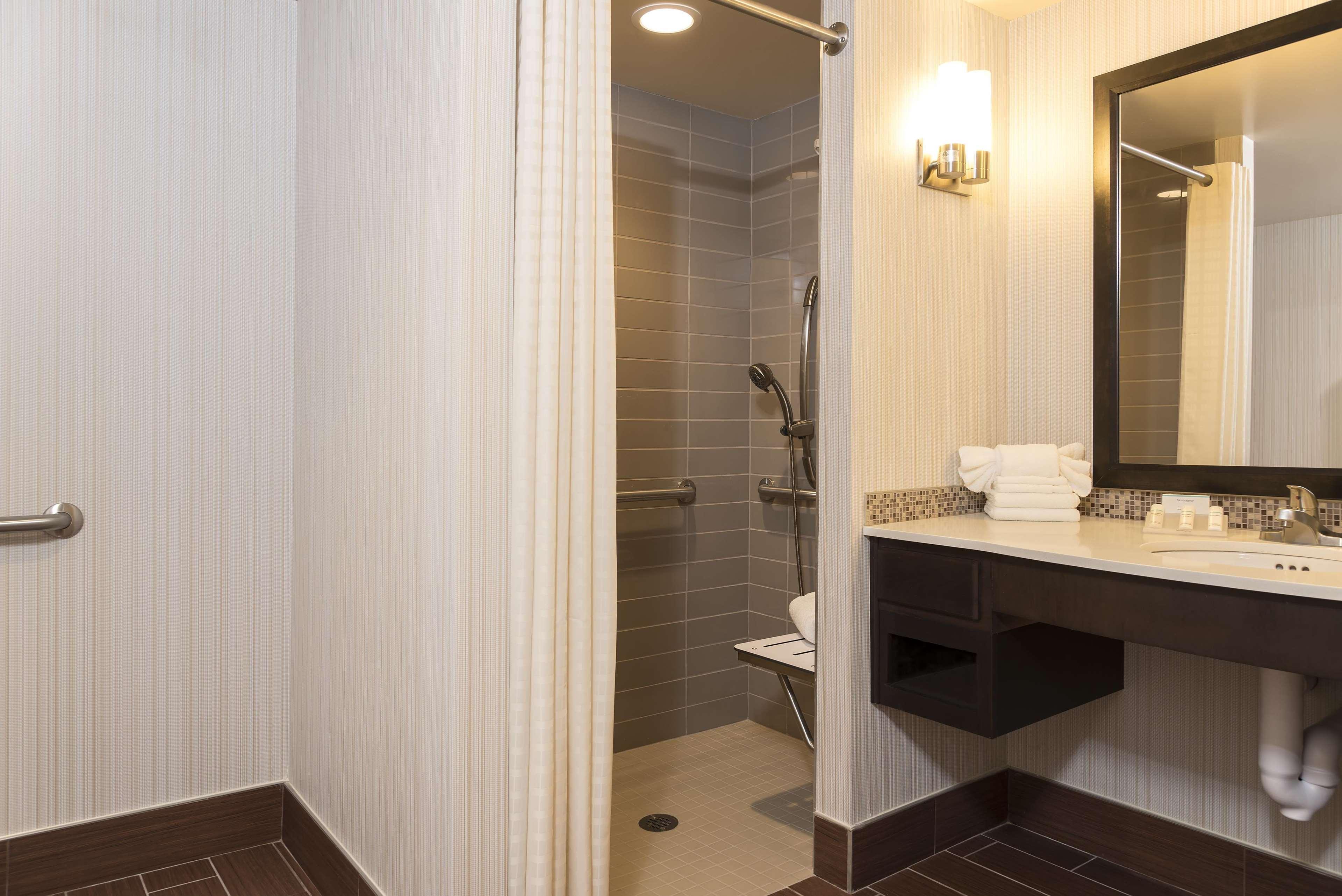 Hilton Garden Inn Louisville Downtown Ngoại thất bức ảnh