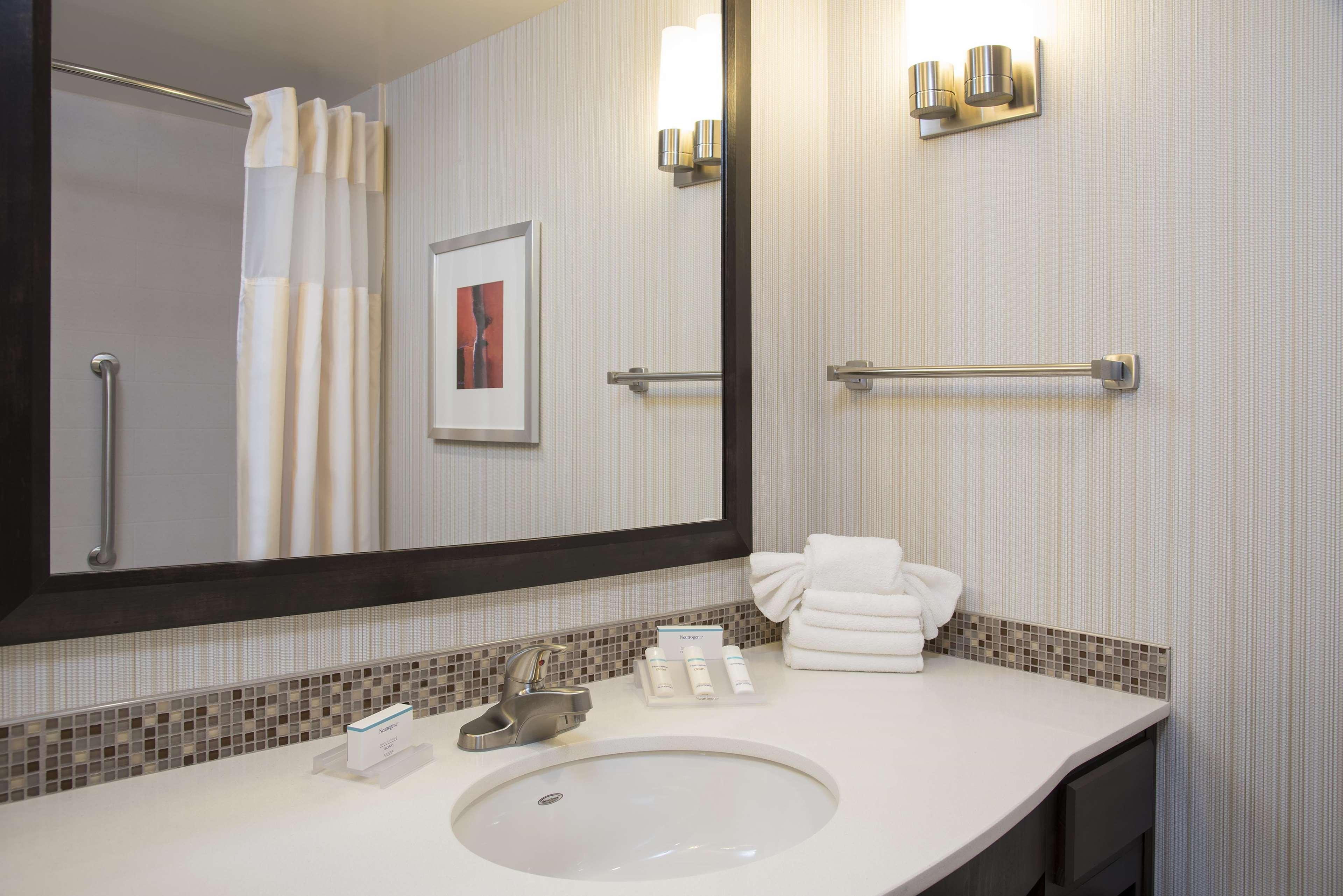 Hilton Garden Inn Louisville Downtown Ngoại thất bức ảnh