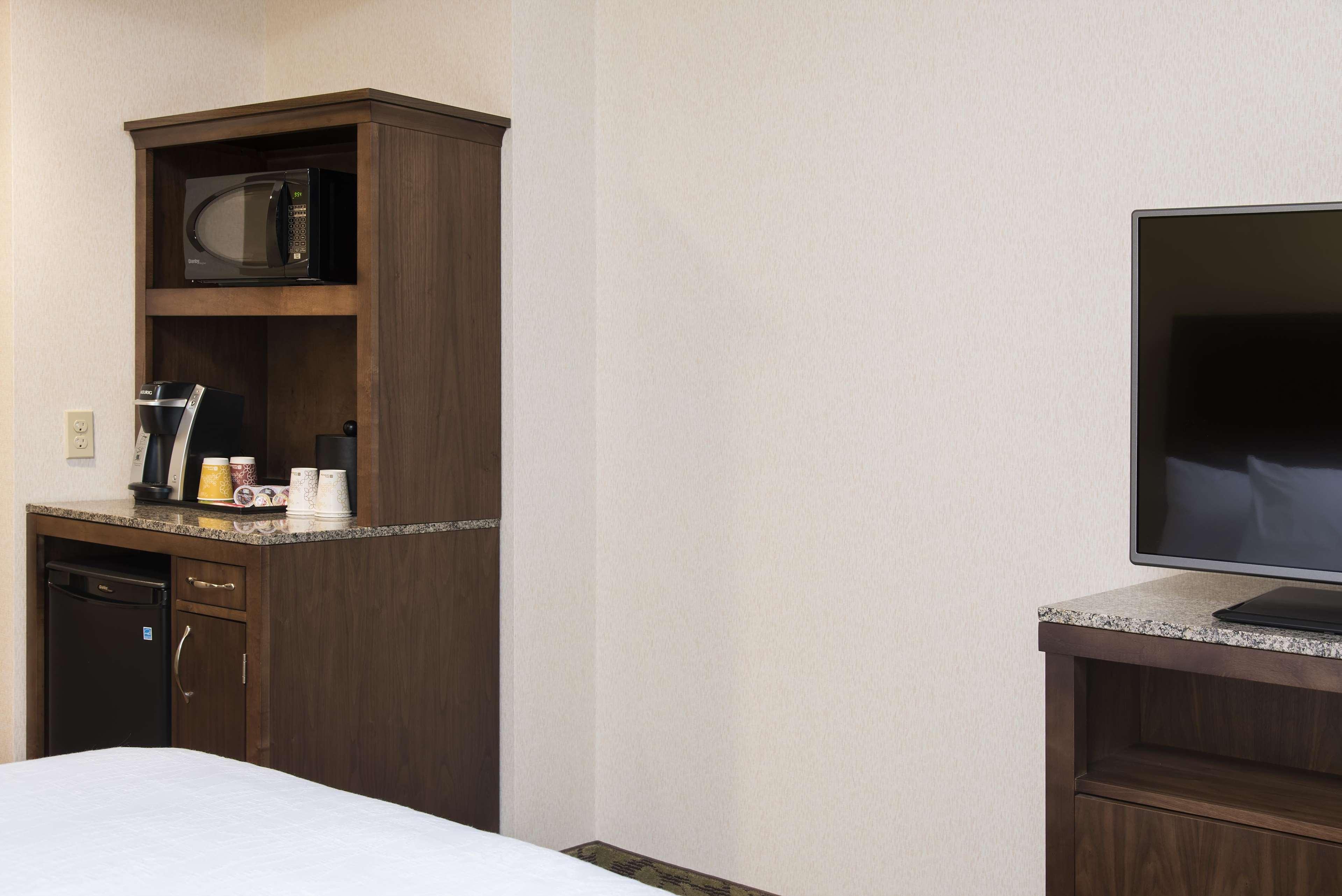 Hilton Garden Inn Louisville Downtown Ngoại thất bức ảnh