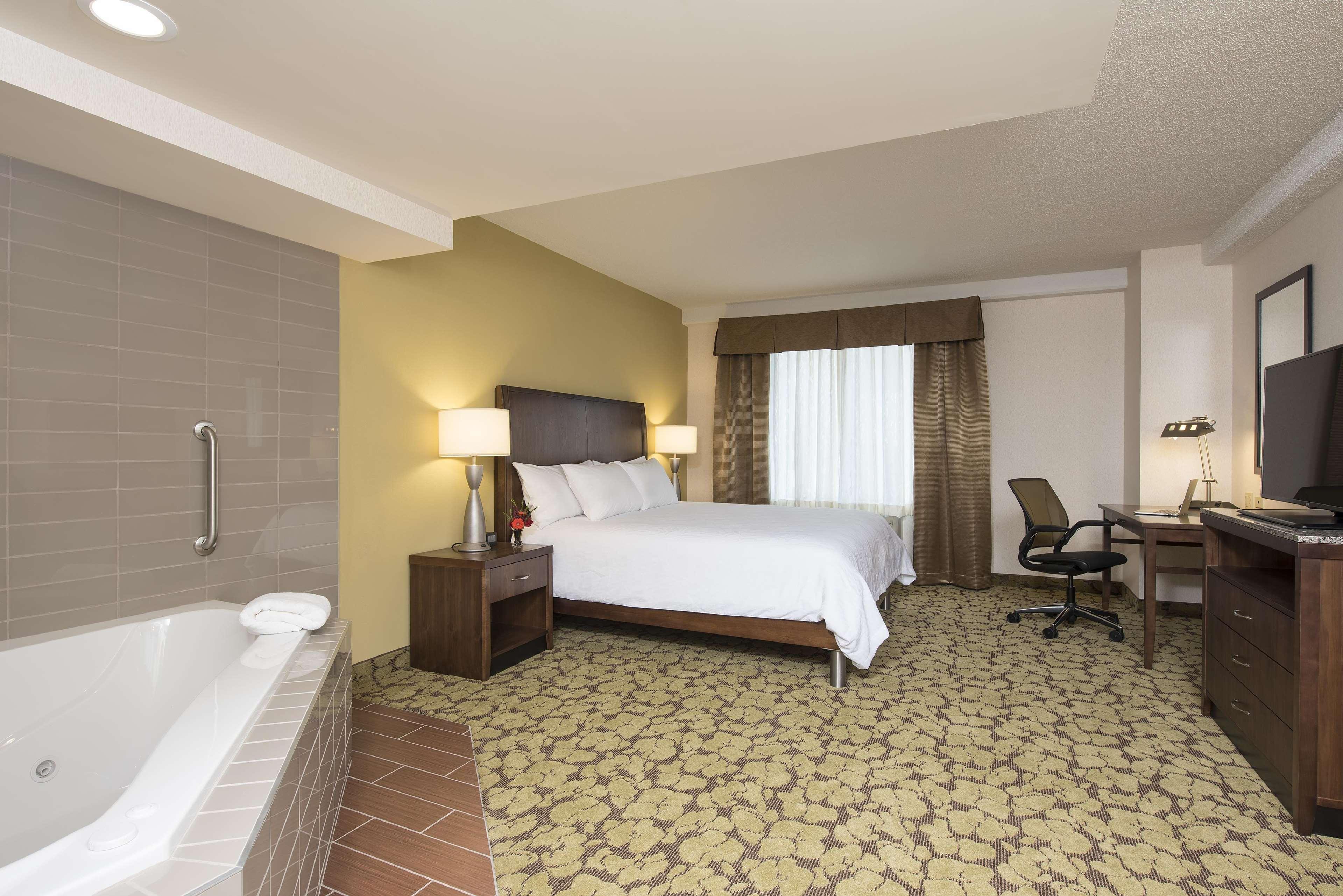 Hilton Garden Inn Louisville Downtown Ngoại thất bức ảnh
