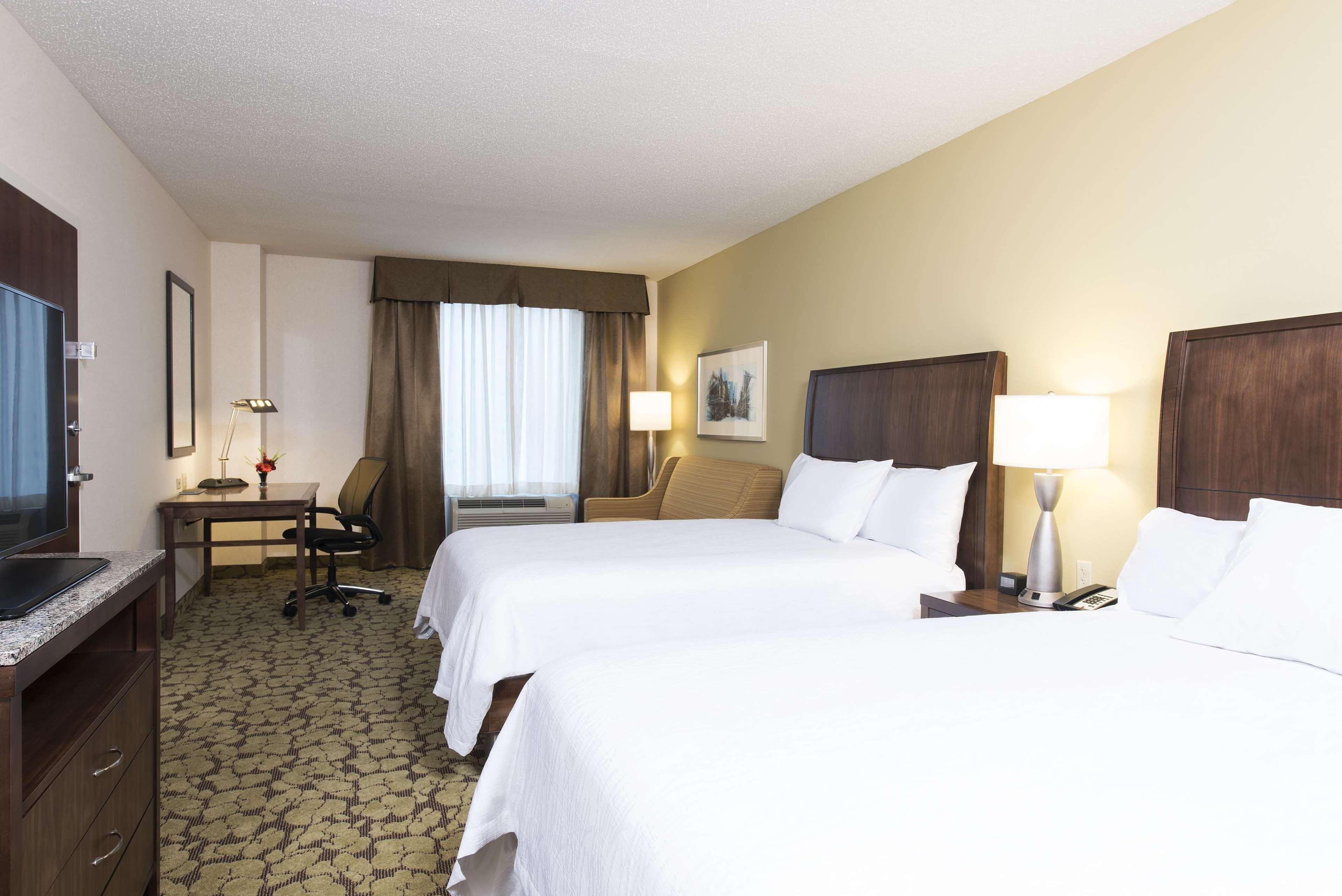 Hilton Garden Inn Louisville Downtown Ngoại thất bức ảnh