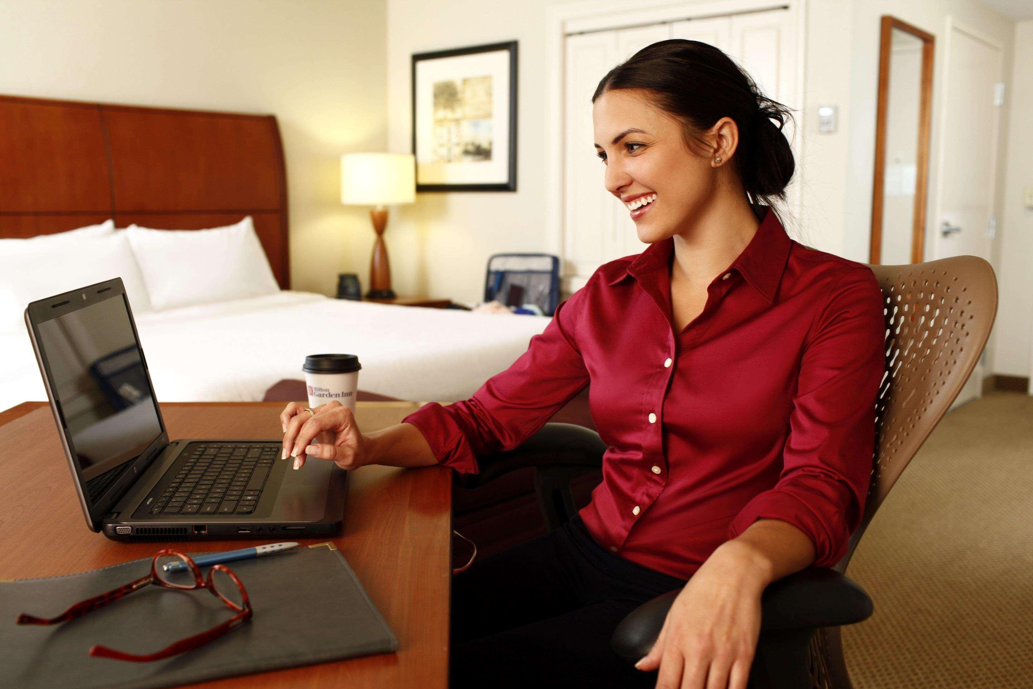 Hilton Garden Inn Louisville Downtown Ngoại thất bức ảnh