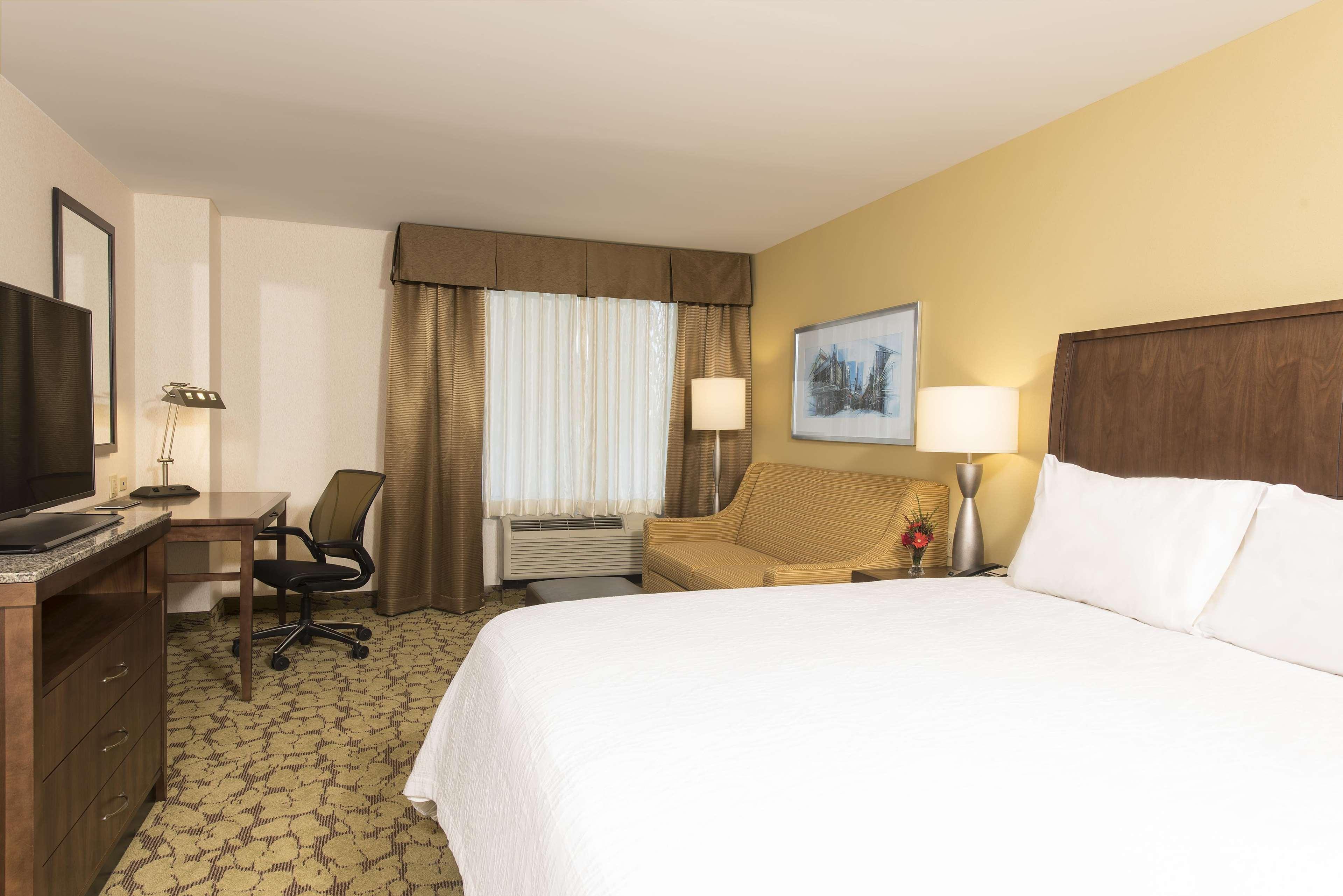 Hilton Garden Inn Louisville Downtown Ngoại thất bức ảnh