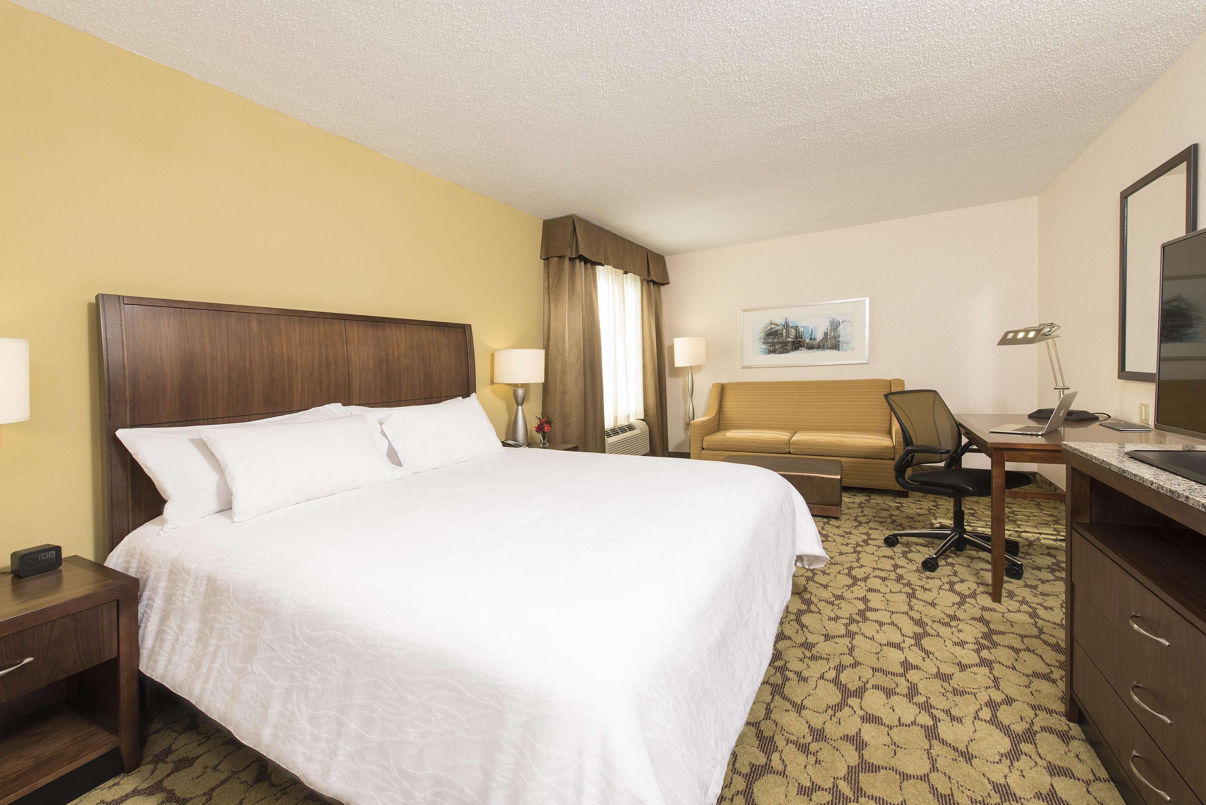 Hilton Garden Inn Louisville Downtown Ngoại thất bức ảnh
