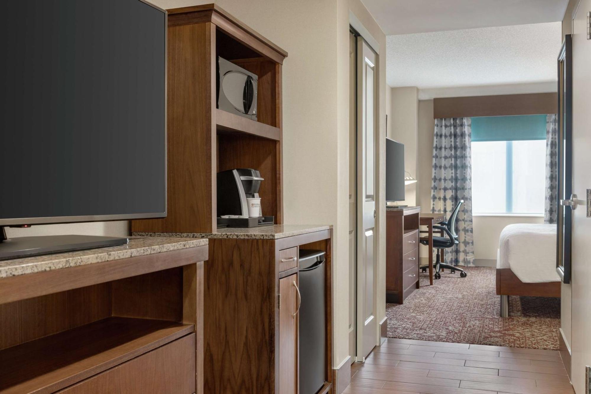 Hilton Garden Inn Louisville Downtown Ngoại thất bức ảnh