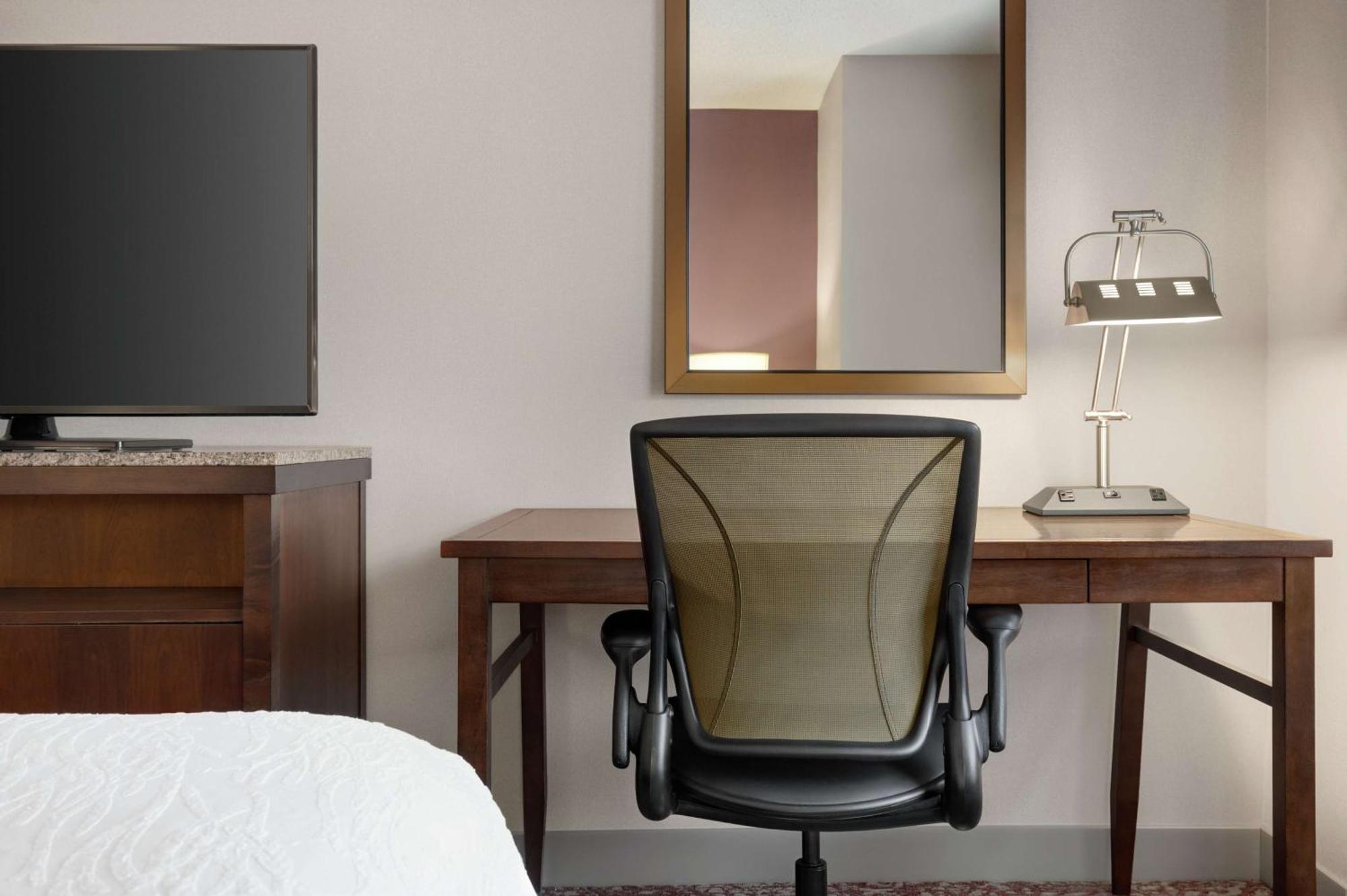 Hilton Garden Inn Louisville Downtown Ngoại thất bức ảnh