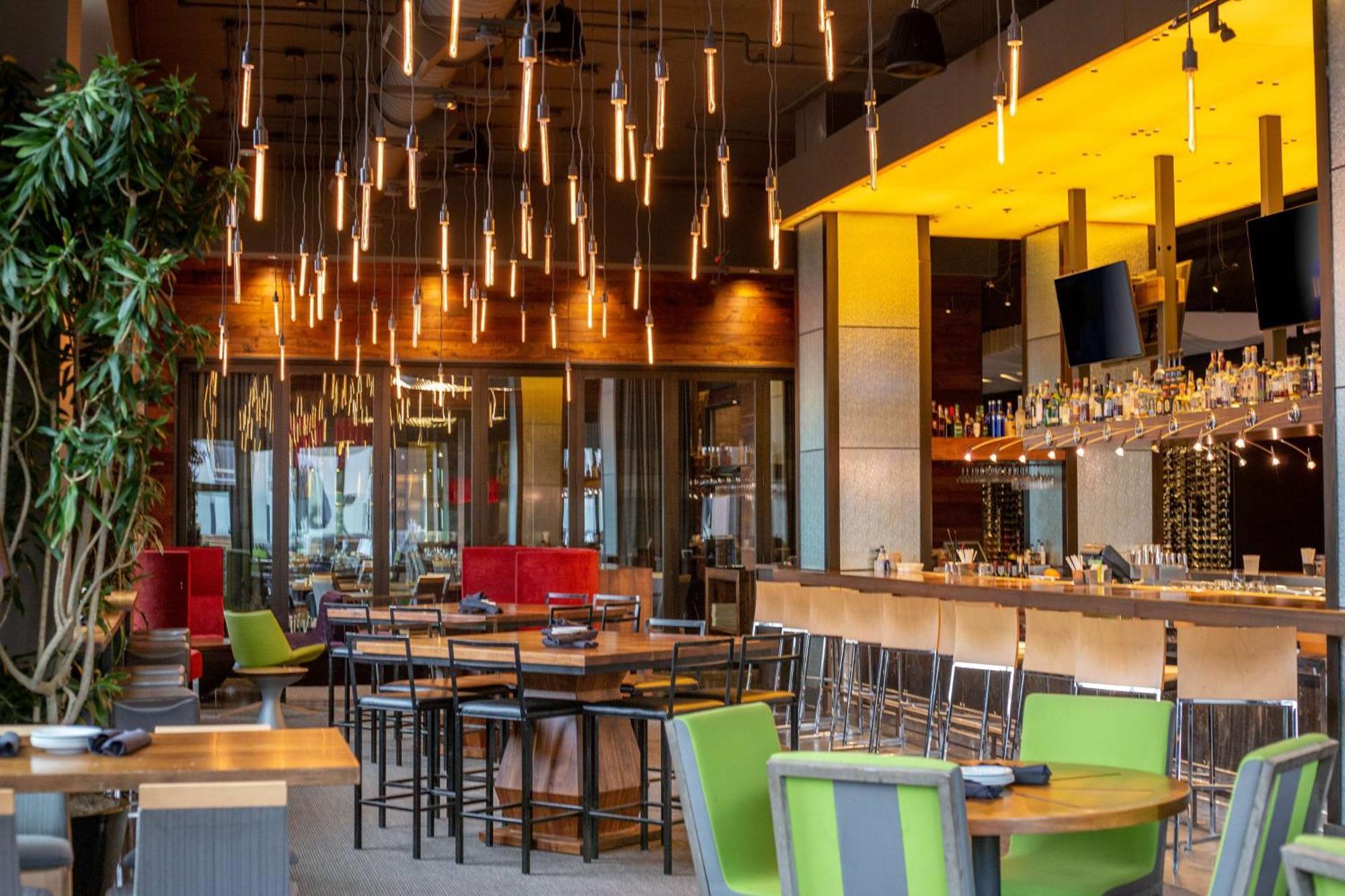 Hilton Garden Inn Louisville Downtown Ngoại thất bức ảnh